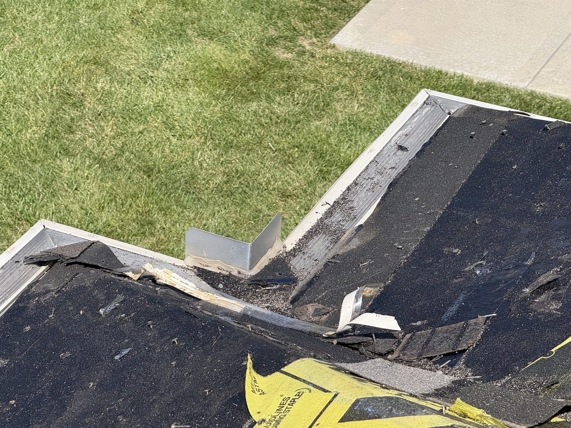 New architectural asphalt shingles installed on a Johnson County, KS roof